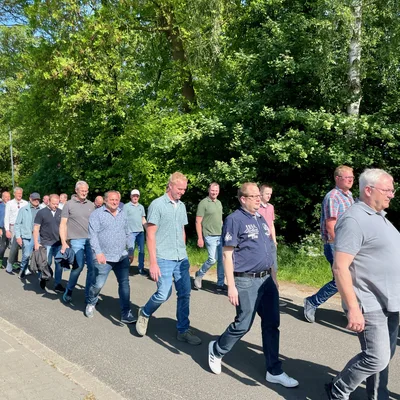 Marchieren bei bestem Wetter