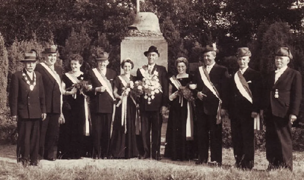 Der Thron 1956/1957