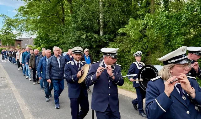 Marchieren bei bestem Wetter