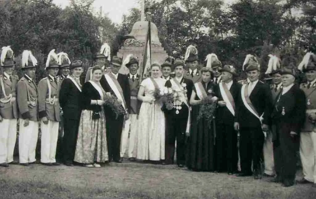 Der Thron 1955/1956