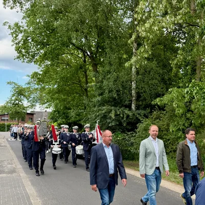 Marchieren bei bestem Wetter